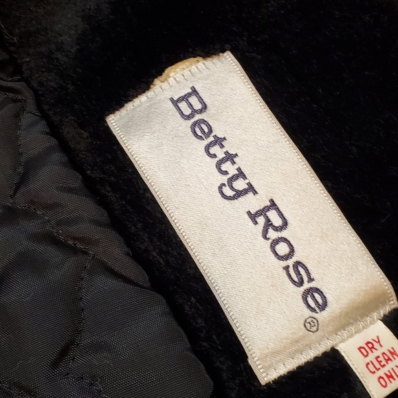 BETTY ROSE VINTAGE BLACK FAUX FUR COAT SZ S/M - Picture 14 of 15